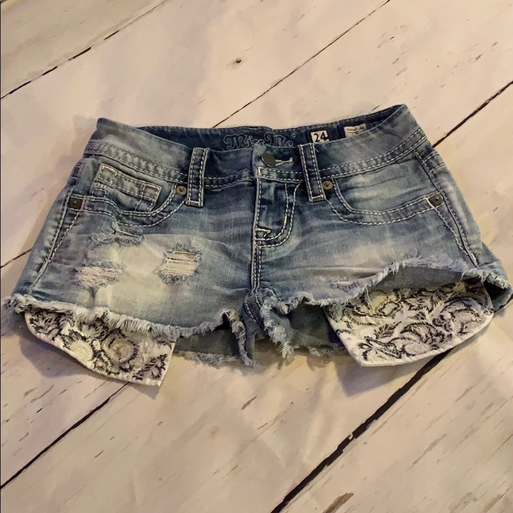 MISS ME SHORTS